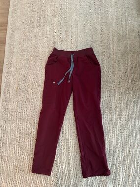 FIGS Kade Cargo Pants (like new)